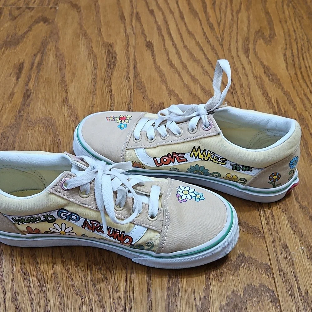 Vans x Sesame Street Elmo Love Makes The World Go Around Old Skool sz 3 - Picture 5 of 6